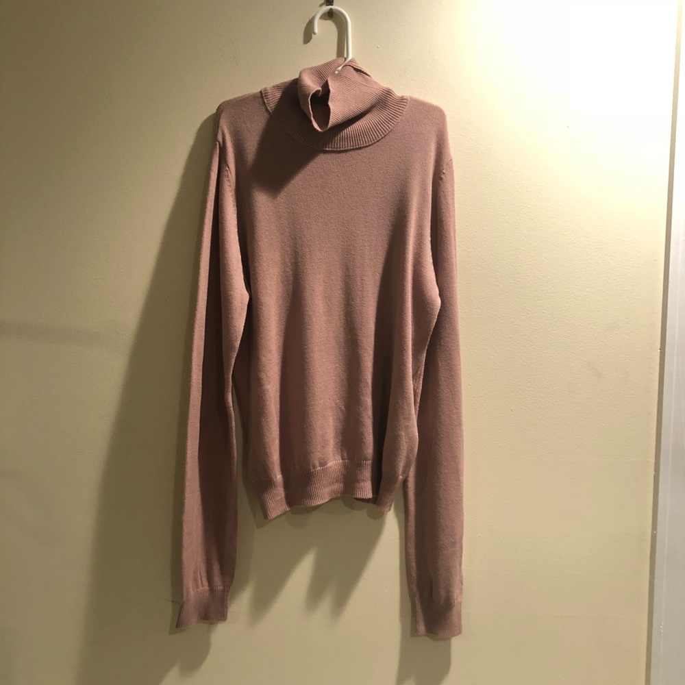 Forever 21 Rose Pink Turtleneck Size Small